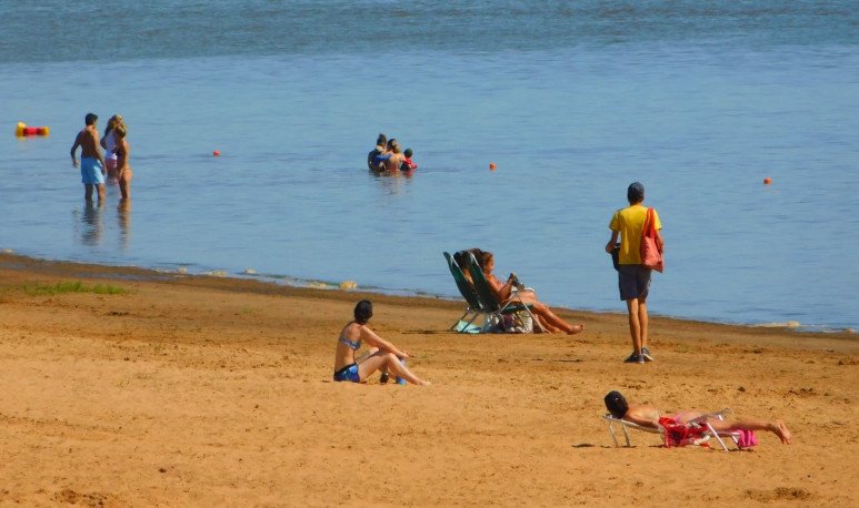 Overdose Of Beaches In Colon To Exploit Our Vitamin D